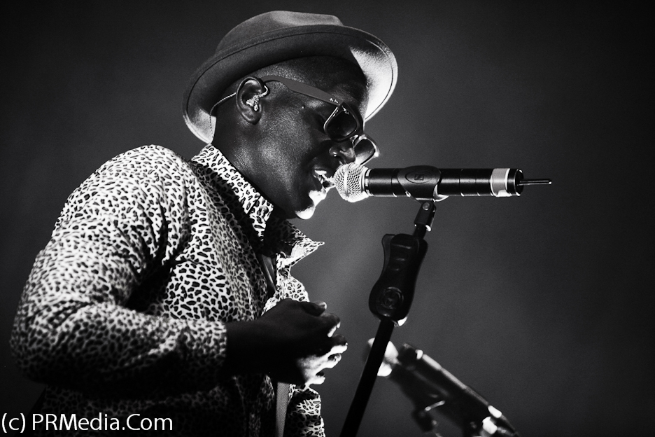 strawberry_fields_festival_2012_Labrinth-007